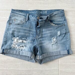 Vanilla Star Shorts Size 9 Womens Cuffed Mid-Rise Medium Wash Blue Denim-Juniors